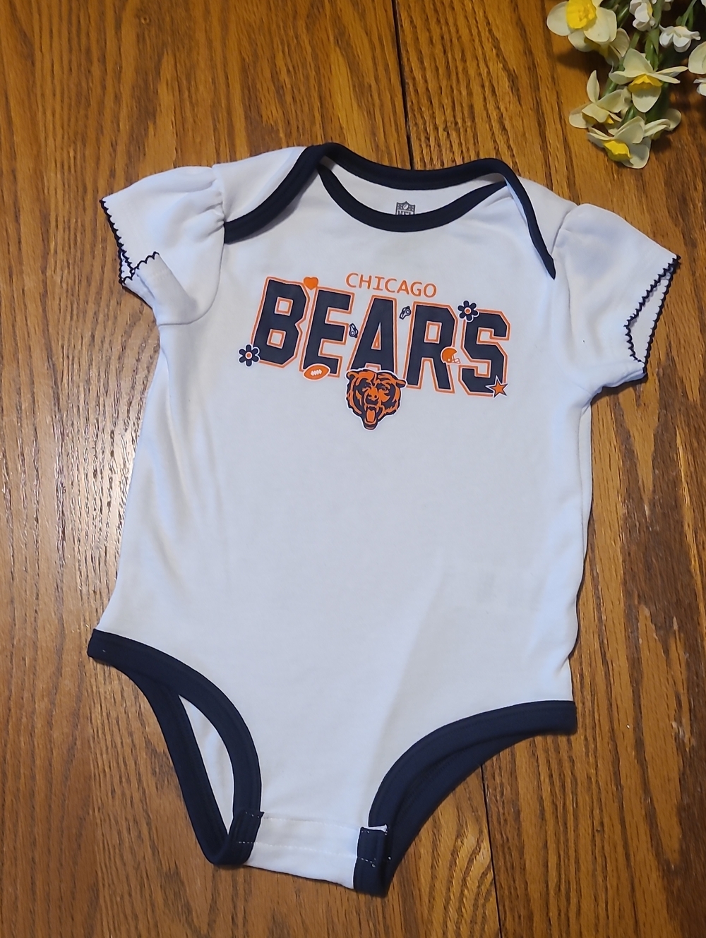 Chicago Bears White & Navy Baby One-Piece Bodysuit - 12 Months
